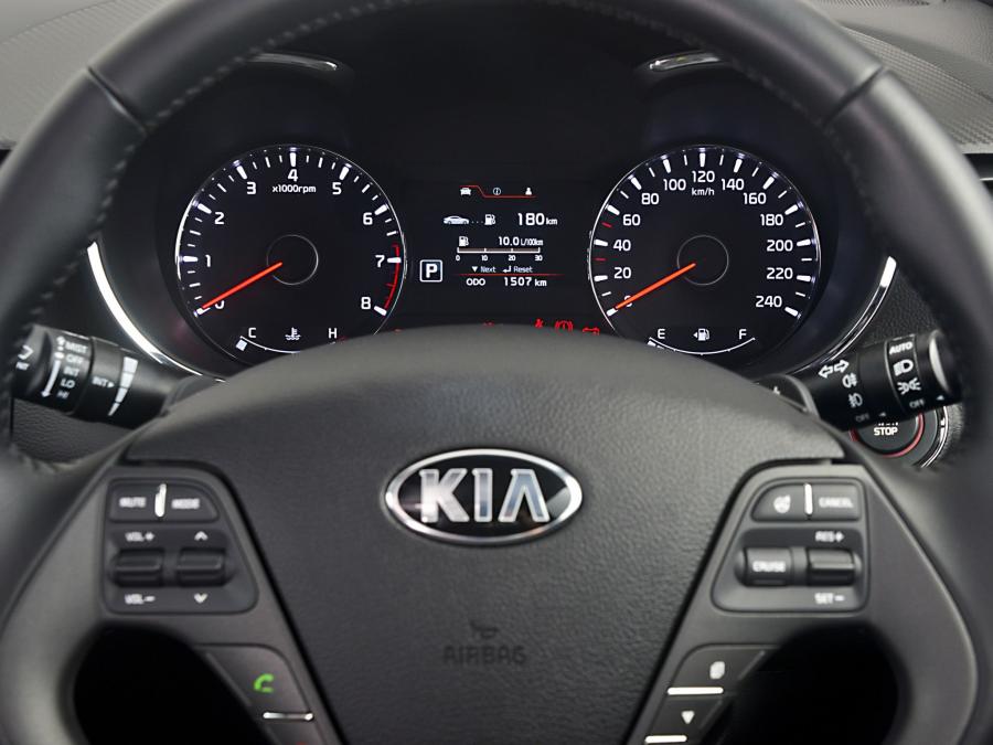  Kia Cerato Koup 2014 года  (ZA) (фото 25 из 30)